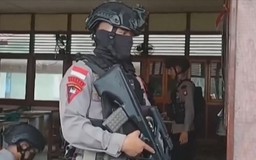 Indonesia: Học sinh kích nổ bom xăng trong lớp học
