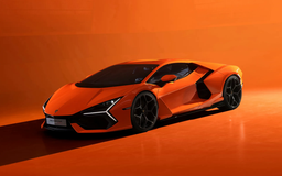 Lamborghini gọi sửa chữa Revuelto do lỗi camera lùi