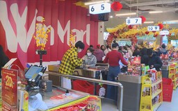 Người dân tấp nập mua sắm Tết tại các siêu thị