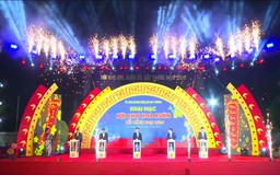 Bát Tràng khai mạc Hội chợ hoa Xuân 2026