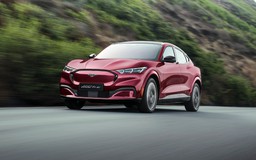 Ford gọi sửa chữa hơn 400 xe ô tô Mustang Mach-E