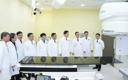 Vận hành máy xạ trị hiện đại trong điều trị ung thư