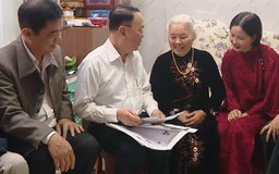 Cử tri cao tuổi phường Cửa Nam hướng về ngày bầu cử