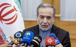 Iran bác khả năng đàm phán, cảnh báo ngừng xuất khẩu dầu