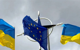 EU cân nhắc gói vay 30 tỷ euro cho Ukraine