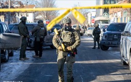 FBI điều tra khủng bố sau vụ xả súng trường đại học
