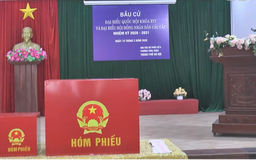 Các điểm bầu cử ở Tùng Thiện đều trang trọng, an toàn
