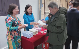 Cử tri Phương Liệt gửi gắm niềm tin qua từng lá phiếu