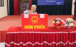 Cử tri Vật Lại trách nhiệm cùng lá phiếu