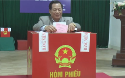 Cử tri phường Tùng Thiện hào hứng đi bầu cử