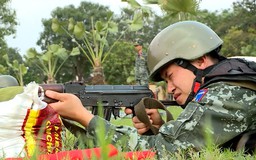 Cảnh sát cơ động sẵn sàng bảo đảm an ninh cho ngày hội bầu cử