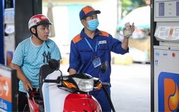 Giảm thuế nhập khẩu: Thêm công cụ bình ổn giá xăng dầu