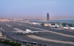 UAE mở lại không phận sau một ngày đóng cửa hoàn toàn