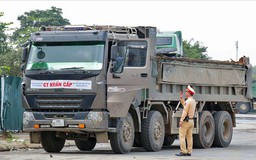 Khắc phục tình trạng rơi vãi bùn thải khi thi công Công viên 365