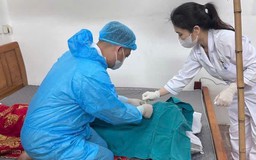 Nhân viên y tế hiến giác mạc người thân mang lại nguồn sáng cho người bệnh