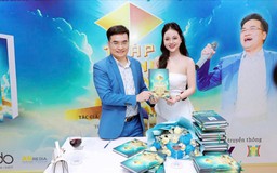 Ấn tượng chương trình nghệ thuật thiện nguyện 'Tháp Phụng Hiến'