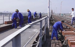 Hà Nội cấm phương tiện qua cầu Long Biên trong 60 ngày