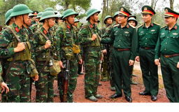 Nâng chế độ đãi ngộ với lực lượng công an, quân đội