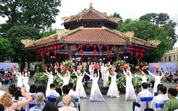 Live concert 'Hà Nội bình yên': Điểm chạm cảm xúc giữa lòng phố