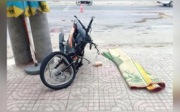 Vượt đèn đỏ đâm trúng ô tô khiến 2 người thương vong