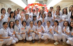 8/3 cho nữ thầy thuốc Bệnh viện Nhi Trung ương