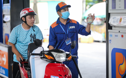 Bộ Tài chính đề xuất giảm thuế nhập khẩu xăng dầu