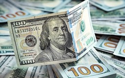 Giá USD tăng kịch trần, giá tự do vượt 27.000 VND/USD