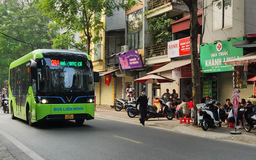 Hà Nội khuyến khích chuyển đổi sang phương tiện xanh và giao thông công cộng