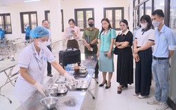 Phường Thượng Cát siết chặt an toàn thực phẩm tại bếp ăn học đường