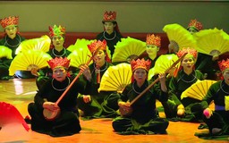 Tôn vinh giá trị văn hoá dân tộc truyền thống