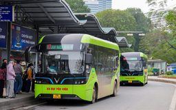 Hà Nội đưa vào hoạt động thêm 53 xe buýt điện