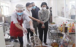 Tăng cường kiểm tra an toàn thực phẩm tại bếp ăn tập thể, trường học