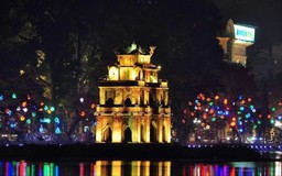 Người trẻ góp phần phát triển du lịch, kinh tế đêm của Hà Nội