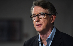 Bê bối Peter Mandelson làm rung chuyển chính trường Anh