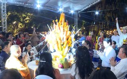Sắc màu Tết châu Á ở Hà Nội