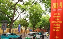 Hà Nội rực rỡ cờ hoa chào mừng Ngày Giải phóng miền Nam 30/4
