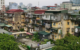 Nhà tập thể cũ ở Hà Nội hạ giá sâu, vẫn khó tìm người mua
