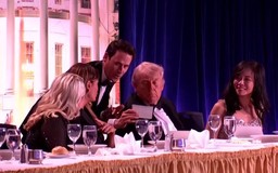 Ông Trump sơ tán sau vụ nổ súng tại khách sạn Hilton