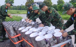 Pháo hoa nghệ thuật sẵn sàng trình diễn trong chương trình 'Âm vang Tổ quốc'