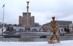 Ukraine gia hạn lệnh thiết quân luật