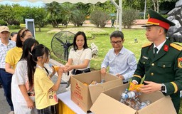 Tặng 45.000 suất quà cho người dân viếng Lăng Bác