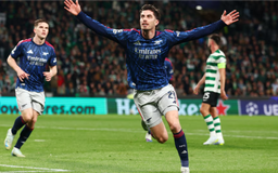 Bayern Munich và Arsenal nắm lợi thế ở tứ kết UEFA Champions League
