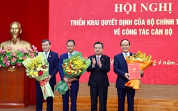 Triển khai quyết định của Bộ Chính trị, Ban Bí thư về công tác cán bộ