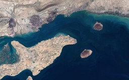Iran thiết lập hành lang hàng hải mới tại eo biển Hormuz