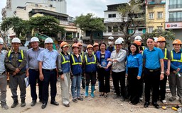 Công đoàn Hà Nội động viên công nhân làm việc xuyên lễ