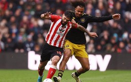 Man City duy trì tham vọng, Man United đứt mạch thắng