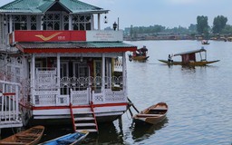 Bưu điện nổi duy nhất thế giới ở Kashmir, Ấn Độ