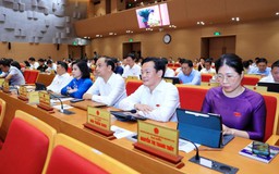 Thu phí sử dụng vỉa hè, lòng đường tối đa 400.000 đồng/m²/tháng