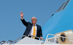 Tổng thống Mỹ Donald Trump lên đường thăm Trung Quốc