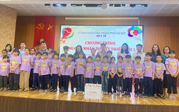 Sở Y tế tặng quà Tết thiếu nhi cho trẻ em có hoàn cảnh khó khăn
